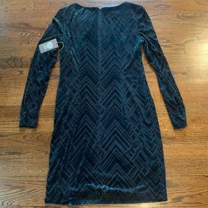 NWT - Turquoise velvet dress - Vince Camuto - Sz 6